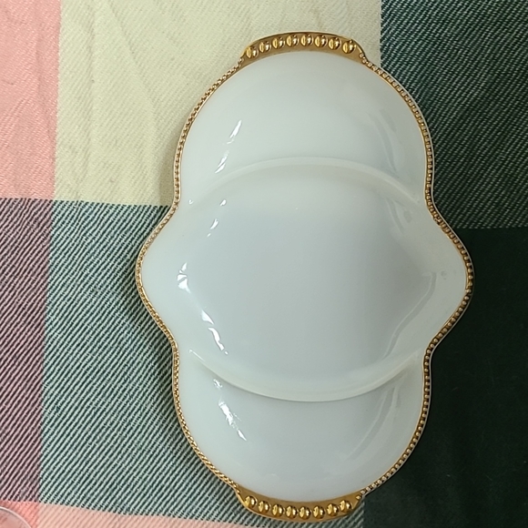 Vintage Fire King Milk Glass Oven Ware 3 Compartment Serving Dish - Picture 1 of 3